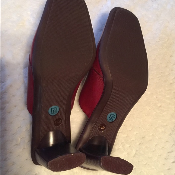 Nicole slide on shoes 5.5 🎉New Burgundy Ladies - Picture 4 of 4